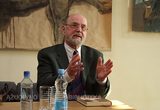 R. Marčėno knygos „Sosto papėdėje“ pristatymas