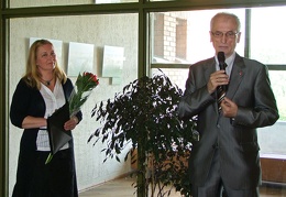 Parodos sudarytoja Rimantė Tamoliūnienė ir prof. Stanislovas Sajauskas