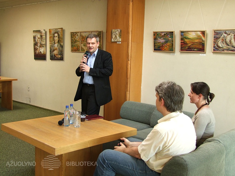 Doc. dr. Jonas Vaičenonis, dr. Vilma Akmenytė ir doc. dr. Remigijus Civinskas