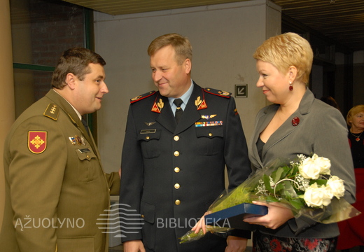 Svečiai iš karinių struktūrų