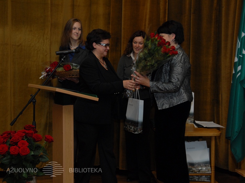 Sveikina LR istorinės prezidentūros vadovė B. Garbaravičienė