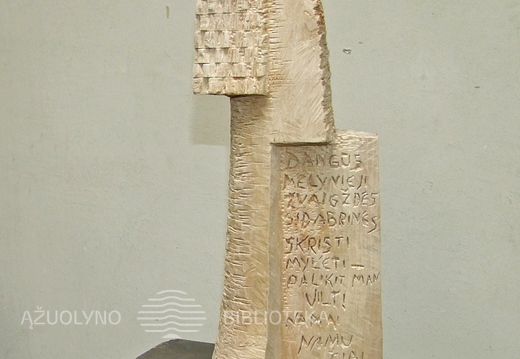 L. Striogos skulptūra "Šviesos lauke"