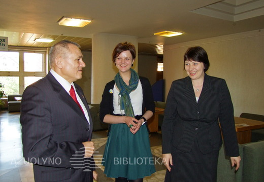 P. Ferenc Blaumann, Ugnė Daubaraitė ir KAVB direktorė Asta Naudžiūnienė