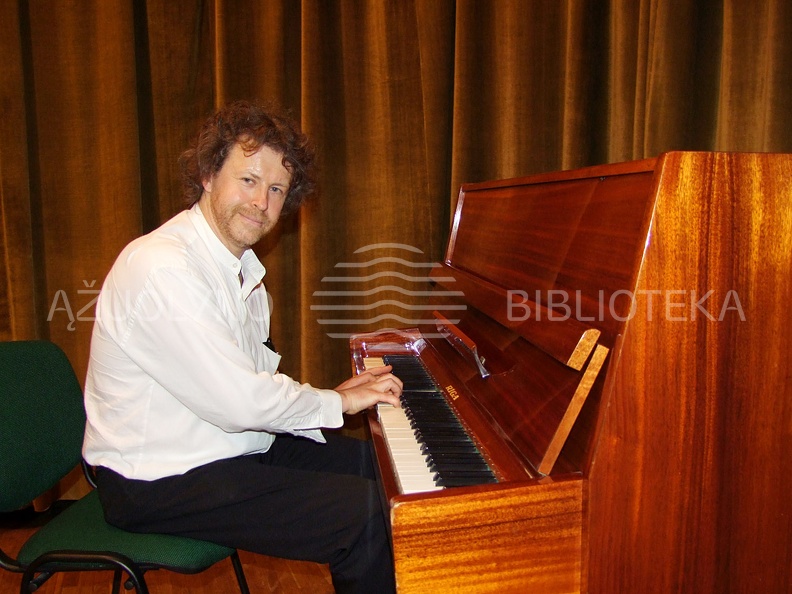 S. ir M. K. Čiurlionių proanūkis pianistas Rokas Zubovas
