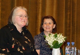 S. ir M. K. Čiurlionių anūkė skulptorė Dalia Palukaitienė ir aktorė Liucija Zorūbaitė