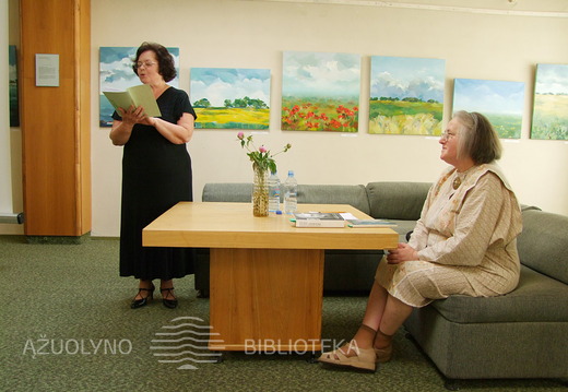 Aktorė Elena Žekienė bei S. ir M. K. Čiurlionių anūkė skulptorė Dalia Palukaitienė