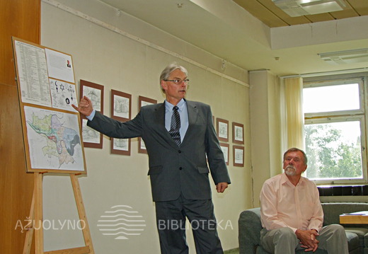 Renginio svečias prof. habil. dr. A.  Motuza: "Sacrum atsiranda iš žmonių tikėjimo ir vietos."