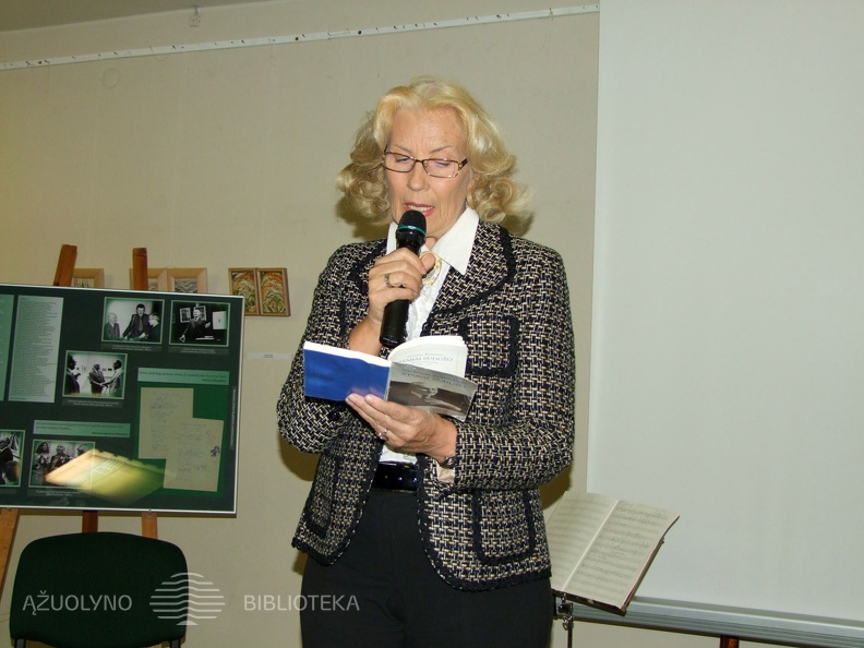 Seimo narė, poetė Dalia Teišerskytė