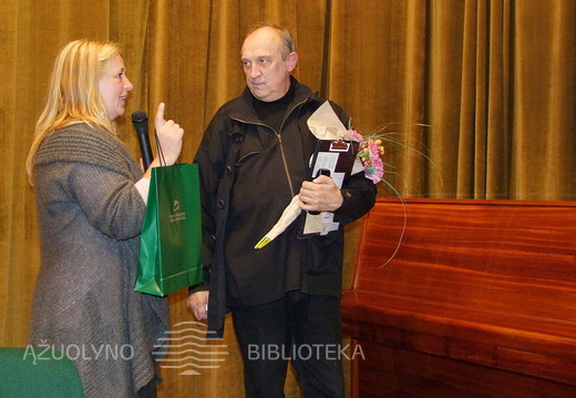 KAVB Kultūros renginių ir leidybos gr. vadovė Rimantė Tamoliūnienė ir Valentinas Masalskis