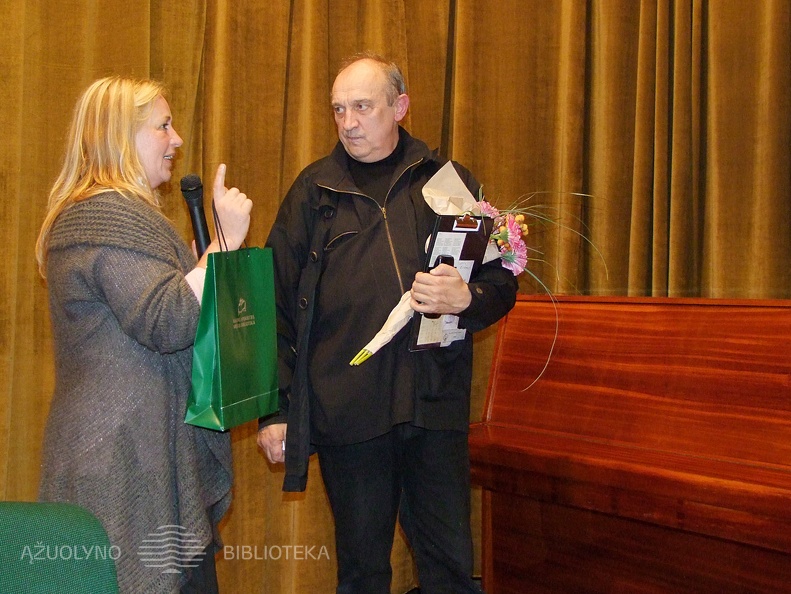 KAVB Kultūros renginių ir leidybos gr. vadovė Rimantė Tamoliūnienė ir Valentinas Masalskis