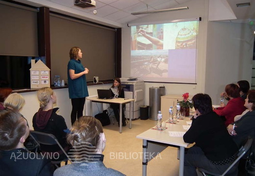 Saulė Klikūnaitė pristato idėją „Visuomeninės veiklos plėtojimas ant pastatų stogų“