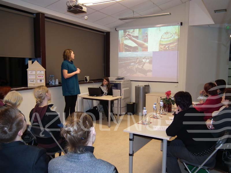 Saulė Klikūnaitė pristato idėją „Visuomeninės veiklos plėtojimas ant pastatų stogų“