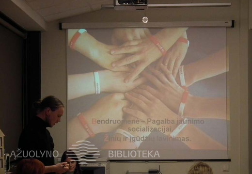 Andrius Nakraševičius pristato idėją „Kaip burti ir išlaikyti jaunimą bendruomenėje“