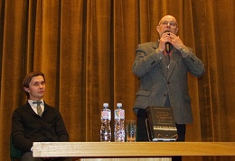 Renginio vedėjas Julijus Grickevičius ir muzikologas Viktoras Gerulaitis