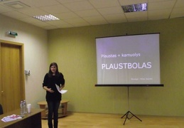Milda Zakaitė pristato idėją „Plaustbolas – futbolo žaidimas ant plausto“