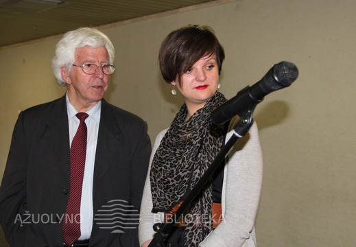 Lietuvos sporto muziejaus direktorius Pranas Majauskas ir renginio vedėja Ugnė Daubaraitė