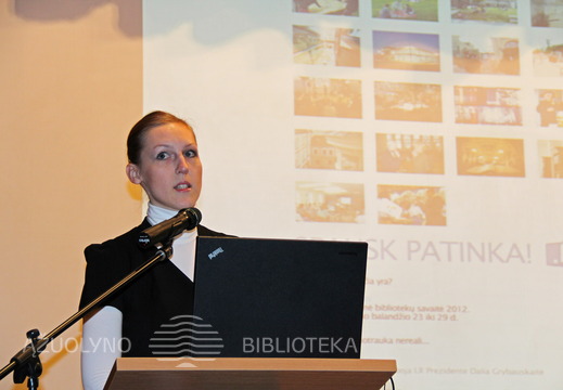 Bibliotekos viešųjų ryšių specialistė Edita Urbonavičienė