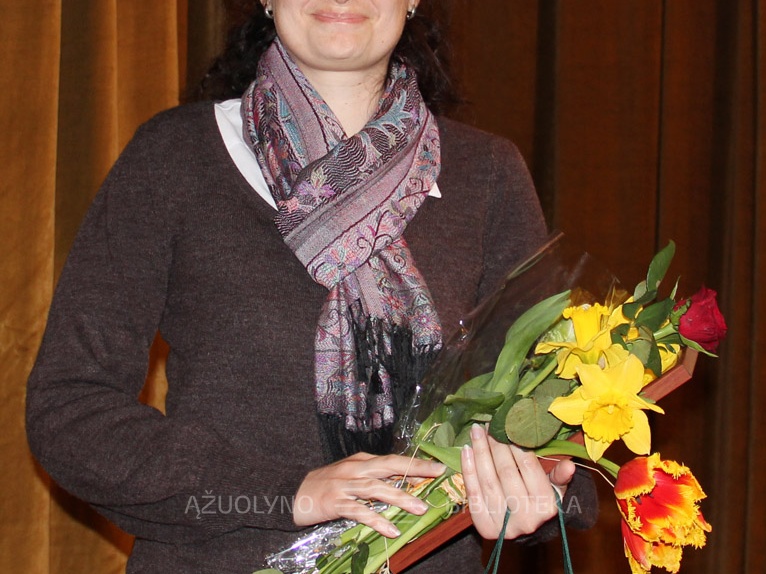 Skaitytojų aptarnavimo sk. Registracijos ir informacijos grupės bibliotekininkė Irena Gineikienė