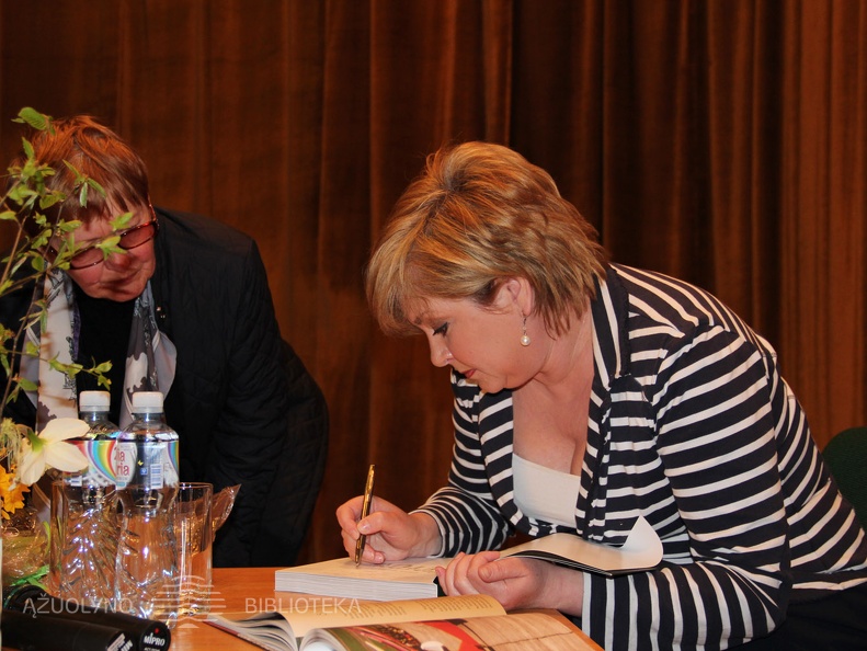 Autografai skaitytojams
