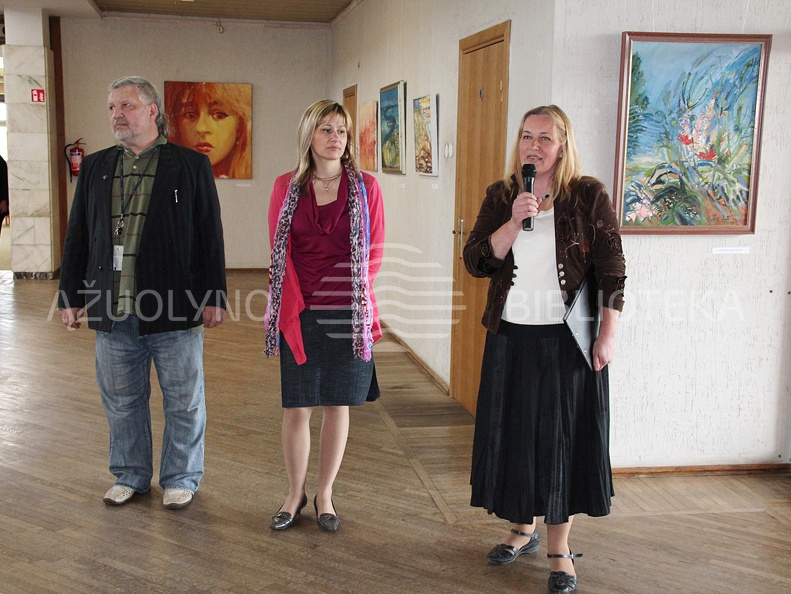 Dailininkai Saulius Kruopis ir Skaidrė Butnoriutė bei renginio vedėja Rimantė Tamoliūnienė