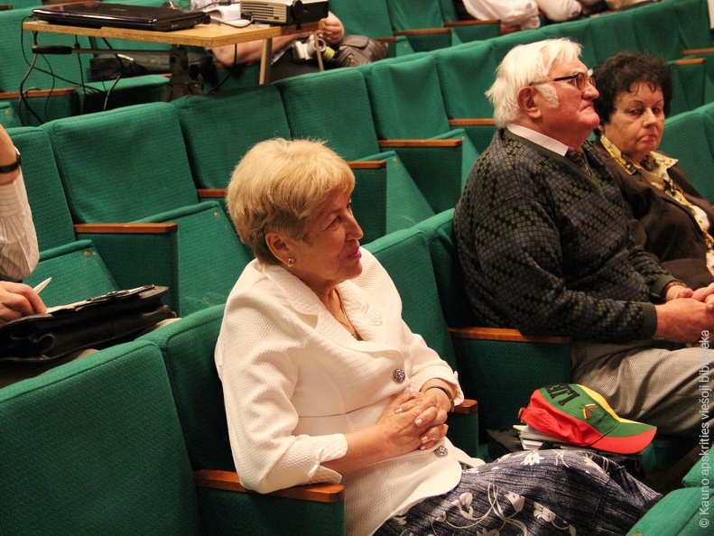 Kultūrologė dr. Olga Dubovaja, istorikas dr. Algirdas Matulevičius ir mokytoja Algaudė Emilija Bukontienė