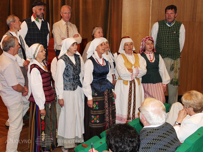 Kauno folkloro klubo „Liktužė“ ansamblis dainavo Mažosios Lietuvos dainas.
