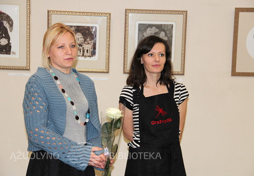 Parodą pristato bibliotekos darbuotoja Vilma Gerasimovienė