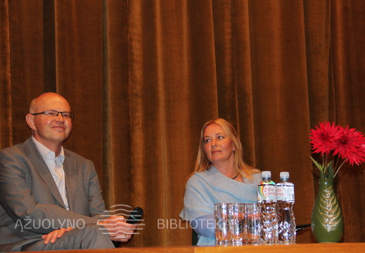 Prof. Gintaras Aleknonis ir KAVB Kultūros renginių ir leidybos gr. vadovė Rimantė Tamoliūnienė