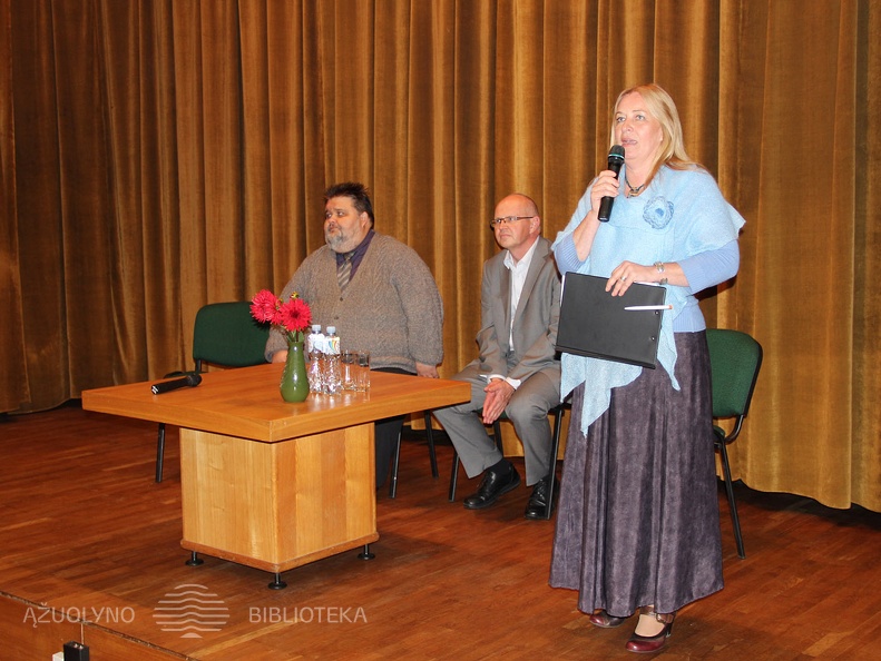 Svečius pristato KAVB Kultūros renginių ir leidybos gr. vadovė Rimantė Tamoliūnienė