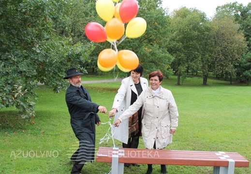 Iškilmingas naujųjų suoliukų pristatymas