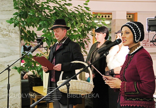 Balbieriškio seniūnijos atstovai sveikina renginio dalyvius