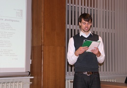 VDU istorijos studentas Simonas Jezavita skaitė J. J. Mašioto eiles