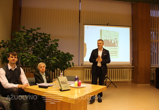 VDU profesorius Jonas Vaičenonis