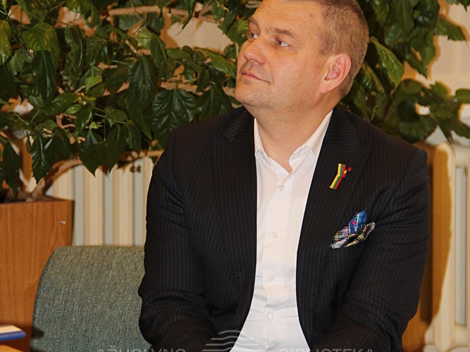 VDU profesorius Jonas Vaičenonis