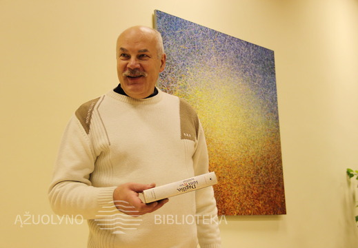 Liudo Gustainio knygas svečiams dovanojo rašytojas Vidmantas Kiaušas-Elmiškis
