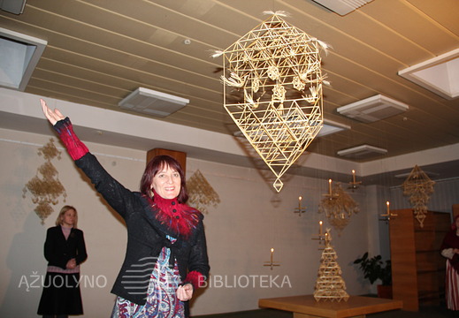 Muziejininkė Vida Sniečkuvienė pasakoja apie sodų paskirtį 