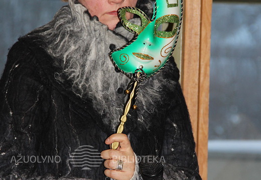 Kaukė - vienas iš maskaradui būdingų elementų