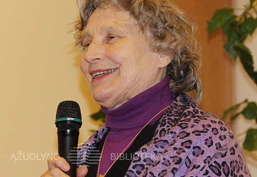 Sesuo Nijolė Sadūnaitė