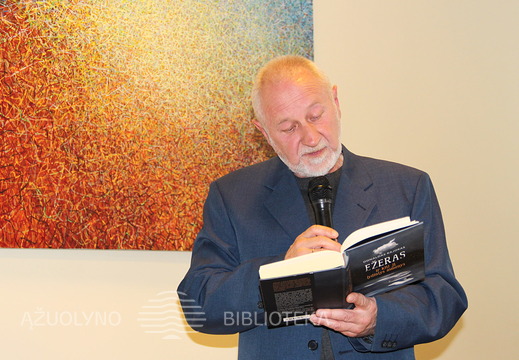 Donaldas Kajokas skaito naujojo romano „Ežeras ir kiti jį lydintys asmenys" ištraukas