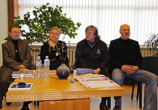 Buvę 1 euro premijos laureatai