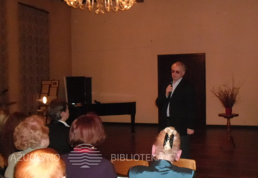 12. Pasisako kompozitorius Algimantas Kubiliūnas.