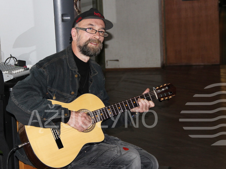 Gitaros garsais jaukią atmosferą kūrė Gintautas Velykis