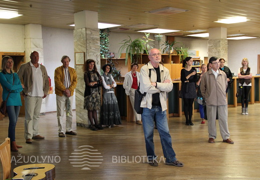 Parodos atidarymo akimirka