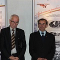 Prof. Stanislovas Sajauskas ir nuotraukų kolekcijos savininkas Andrius Dručkus