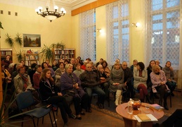 Į susitikimą su rašytoju susirinkę jonaviškiai