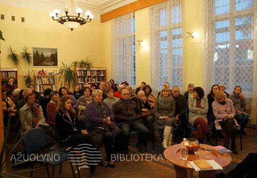 Į susitikimą su rašytoju susirinkę jonaviškiai