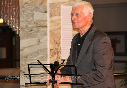 Poetas, rašytojas Robertas Keturakis