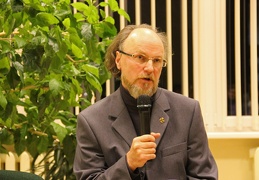 Knygos autorius kun. prof. Romualdas Dulskis