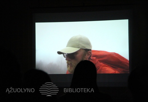 Kadras iš filmo "Sapnuoju, kad einu"