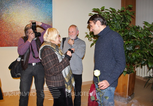 Kauniečiai menininkai pasveikino kolegą